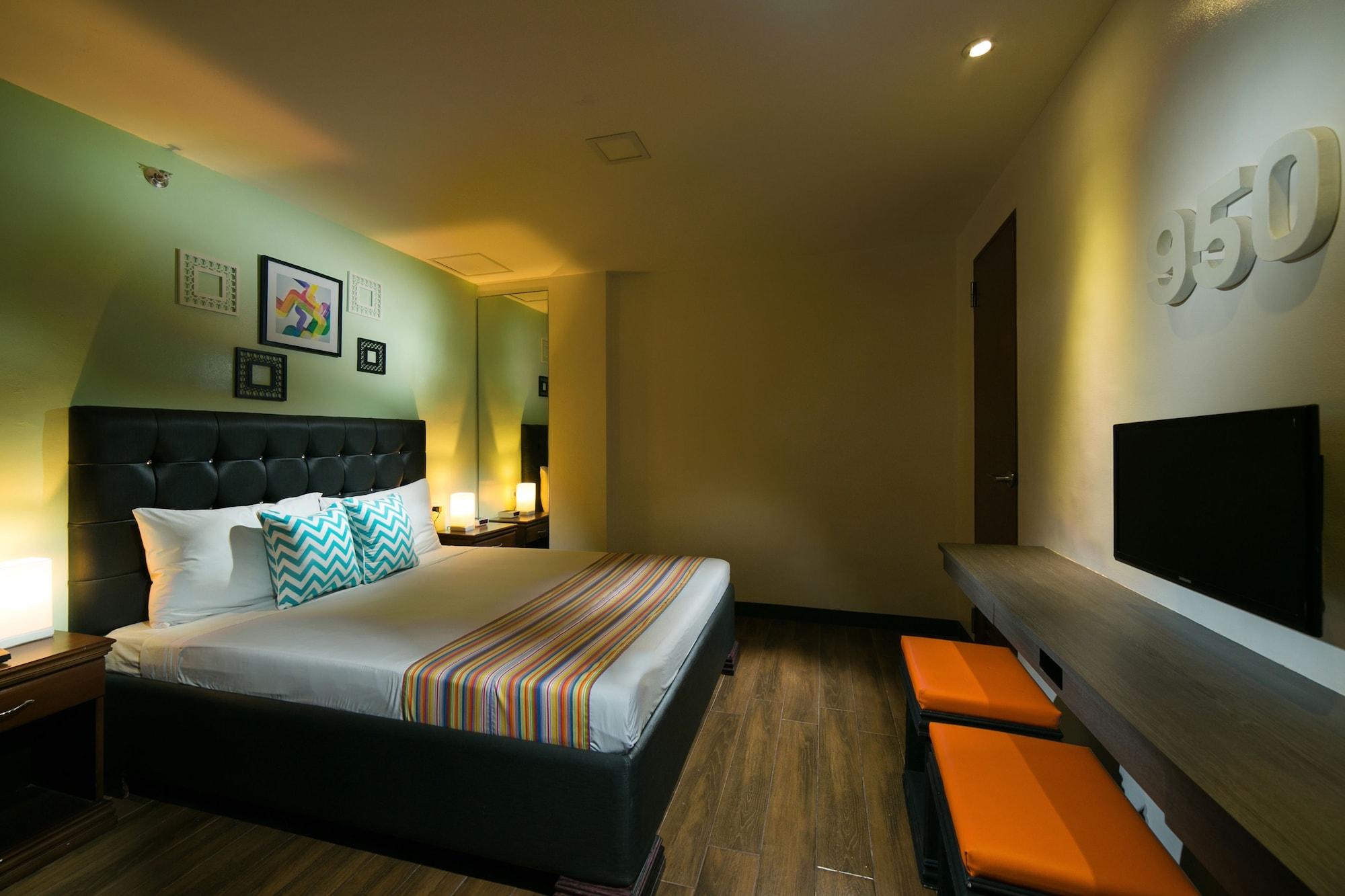 950 Condotel Apartment *